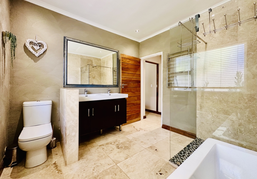 4 Bedroom Property for Sale in Vermont Western Cape